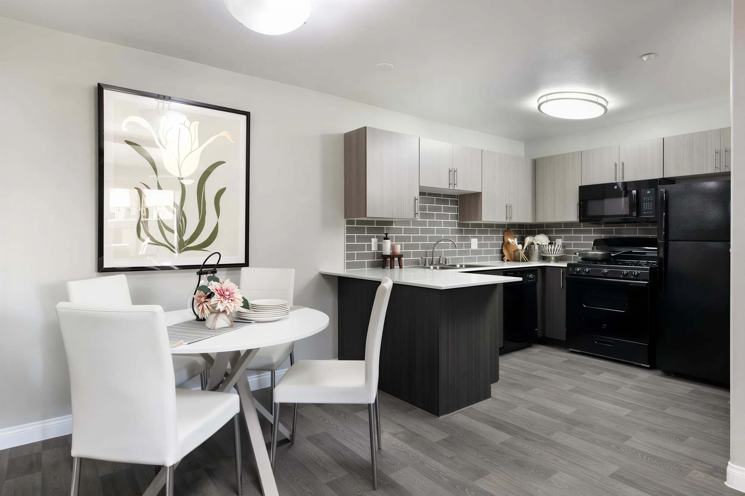 Amara Spring Valley dining kitchen